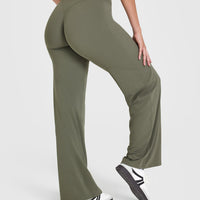 SoftMotion™ Straight Leg Bottoms | Alpine Green