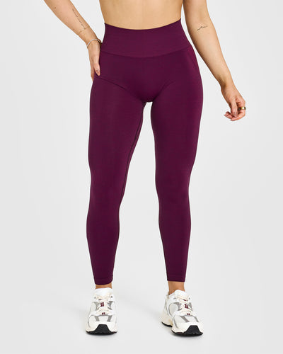 Effortless Seamless Leggings with White Logo | Ripe Fig