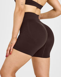 Effortless Seamless Shorts with White Logo | 70% Cocoa
