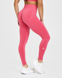 Effortless Seamless Leggings with White Logo | Velvet Pink