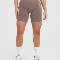 Effortless Seamless Shorts with White Logo | Washed Cool Brown