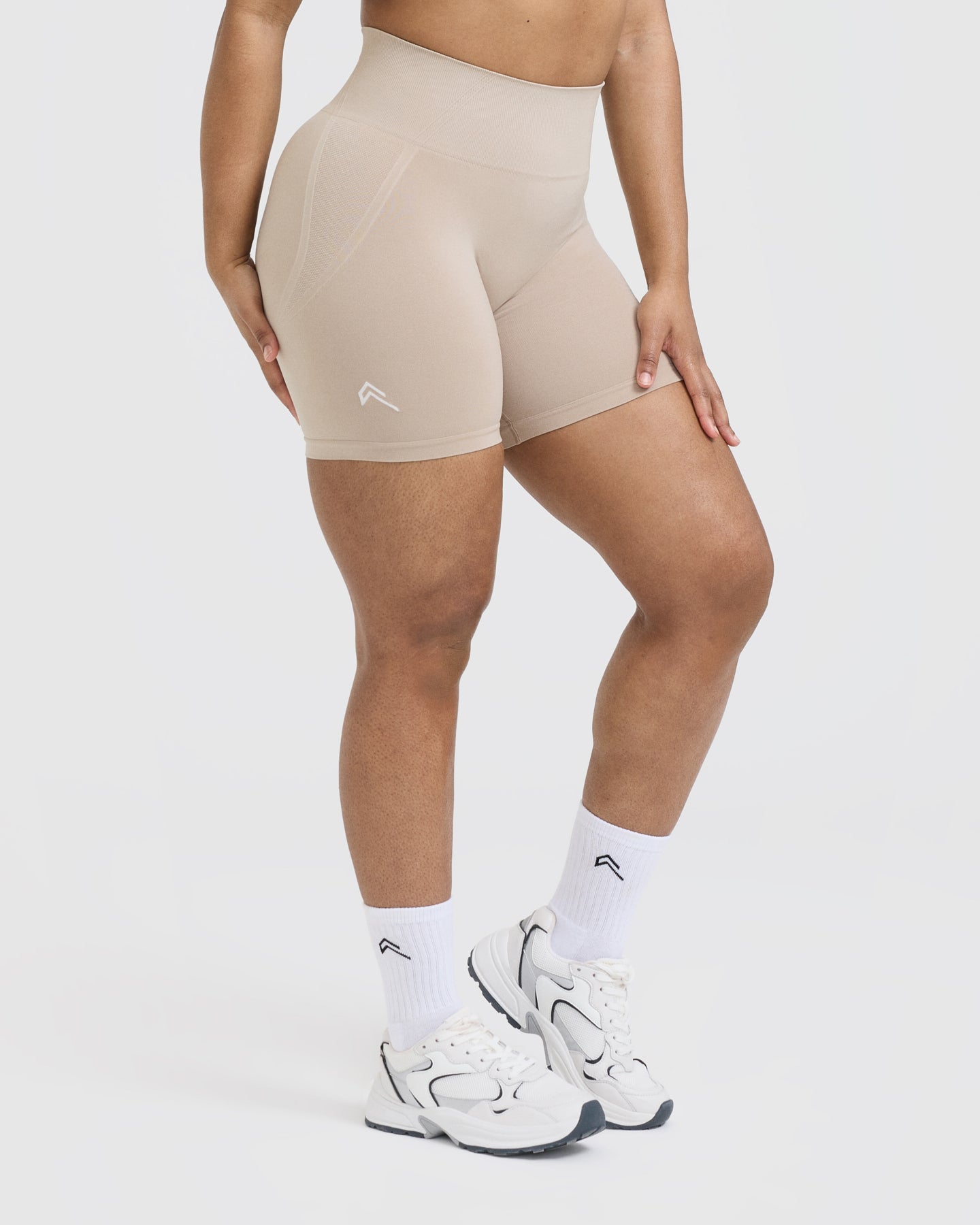 Effortless Seamless Shorts with White Logo | Mushroom Brown