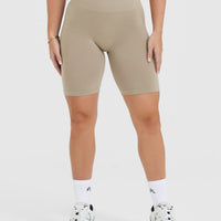 Effortless Seamless Cycling Shorts with White Logo | Washed Sandstone