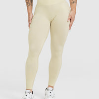 Effortless Seamless Leggings with White Logo | Vanilla