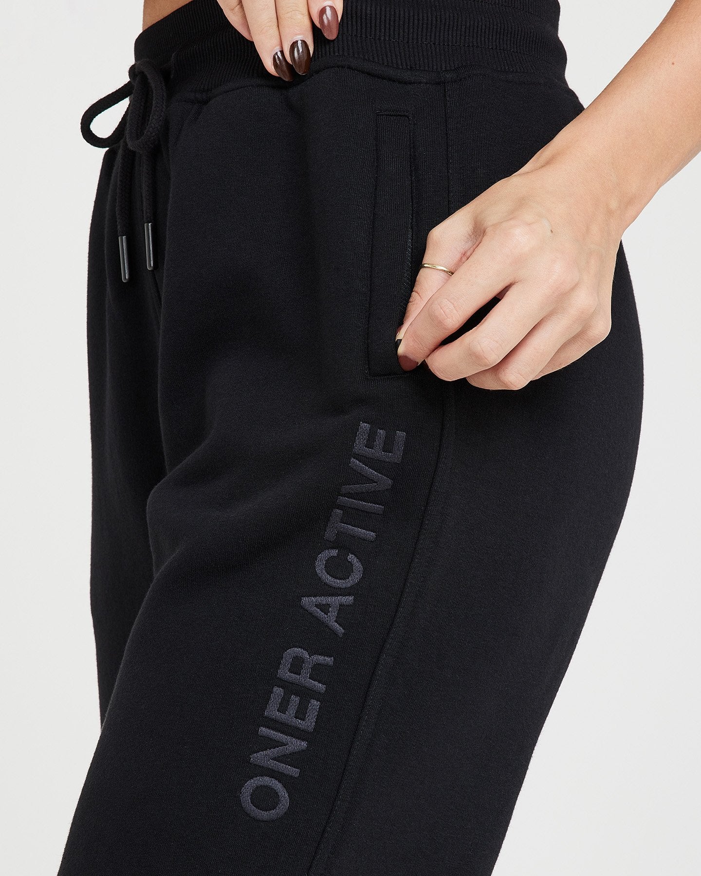 Classic Lounge Jogger | Black