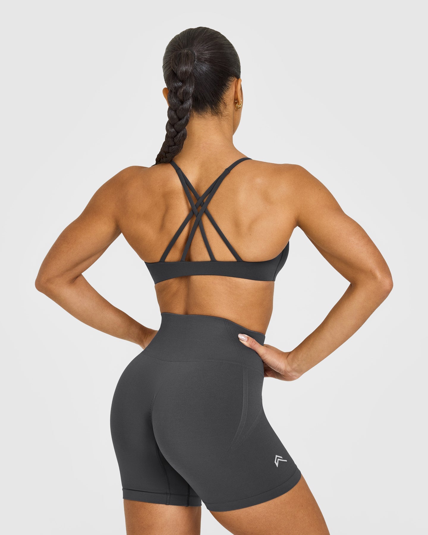 EasyLift™ Strappy Sports Bra with White Logo | Coal