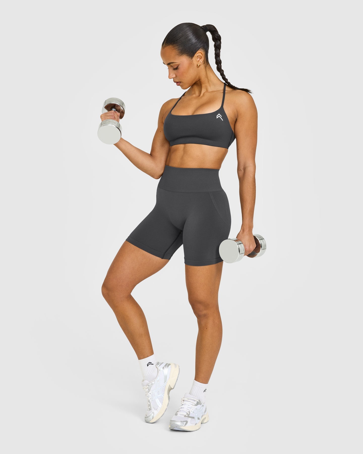 EasyLift™ Strappy Sports Bra with White Logo | Coal