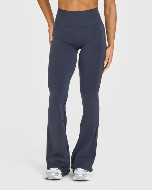 Oner Modal EffortlessLift™ Seamless Flared Bottoms with White Logo | True Blue