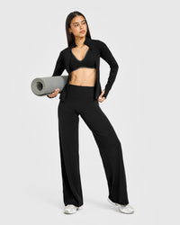 SoftMotion™ Contrast Scoop Back Bralette with White Logo | Black