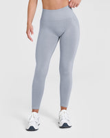 Effortless Seamless Leggings with White Logo | Metal Grey