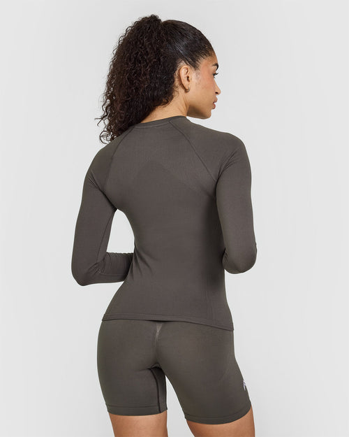 Go To Seamless Fitted Long Sleeve Top | Deep Taupe
