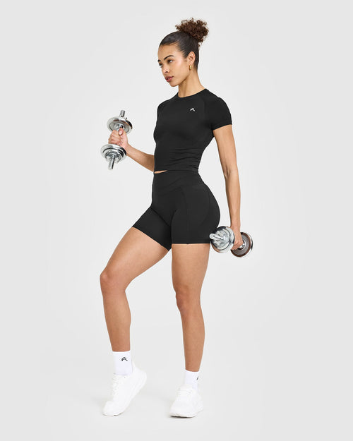 Go To Seamless Fitted Mid Top | Black
