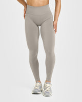 Effortless Seamless Leggings with White Logo | Warm Sand