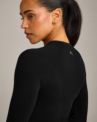 Oner Seamless Fitted Long Sleeve Regular Top | Soft Black