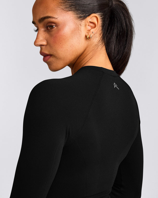 Oner Seamless Fitted Long Sleeve Regular Top | Soft Black