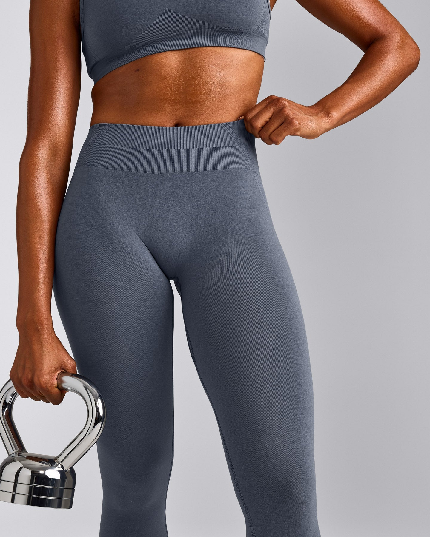 EffortlessLift™ Seamless Mid Rise Leggings with Gray Logo | Light Granite Blue