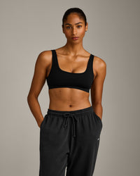 EffortlessLift™ Square Neck Sports Bra with Grey Logo | Black