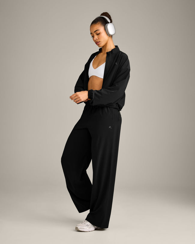 AirMove™ Straight Leg Pants with Reflective Logo | Black