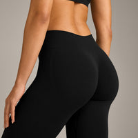EffortlessLift™ Seamless Mid Rise Leggings with Grey Logo | Black