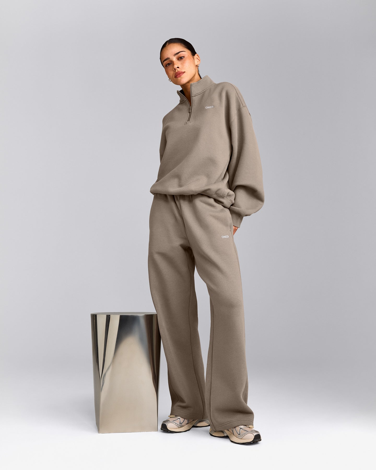 Foundations Cosy 1/4 Zip Sweatshirt | Minky