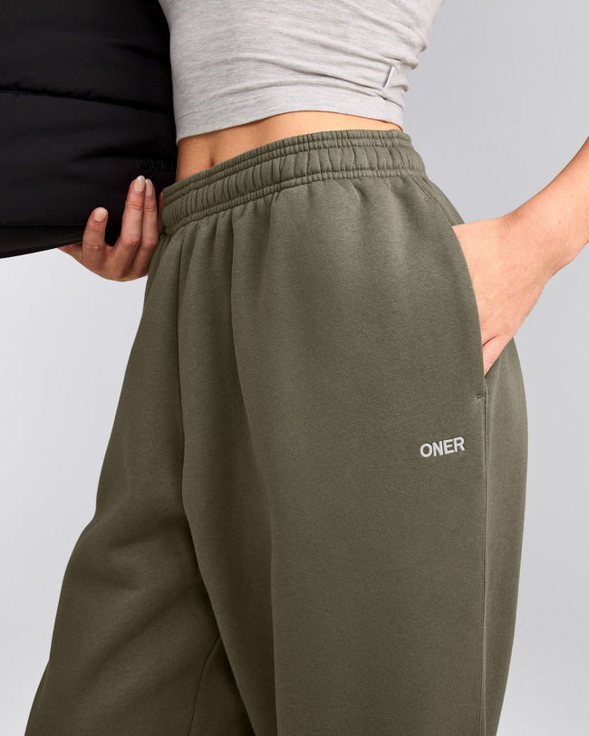 Foundations Cosy Oversized Joggers | Alpine Green