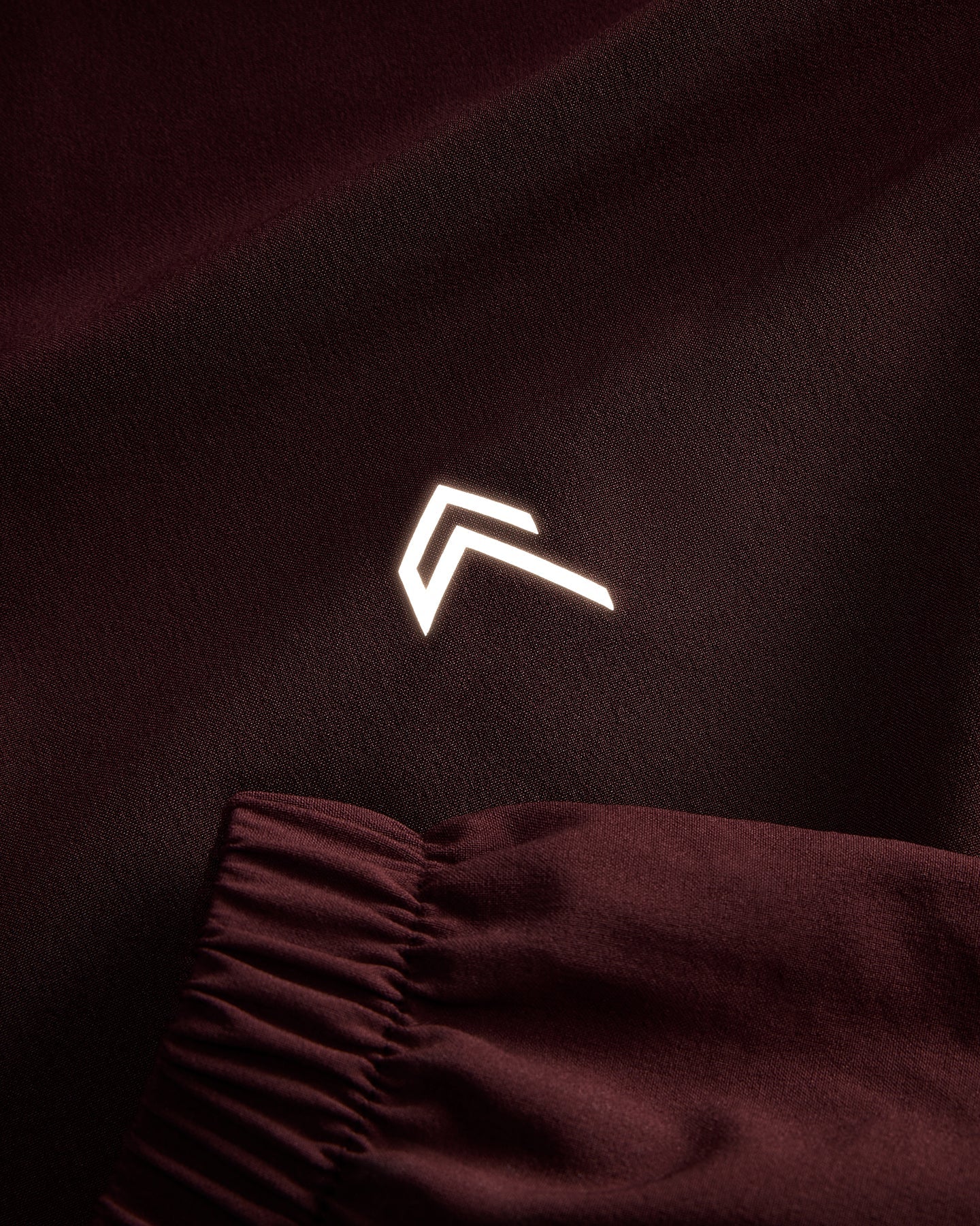 AirMove™ Jacket with Reflective Logo | Velvet Mocha