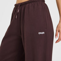 Mid Weight Relaxed Straight Leg Joggers | Plum Brown