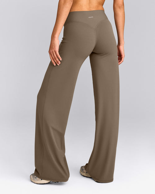 SoftMotion™ Straight Leg Trousers with Gray Logo | Moss Brown