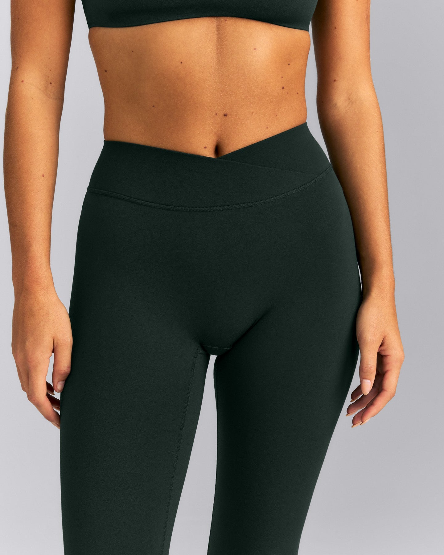 SoftMotion™ Wrap Leggings | Emerald Noir