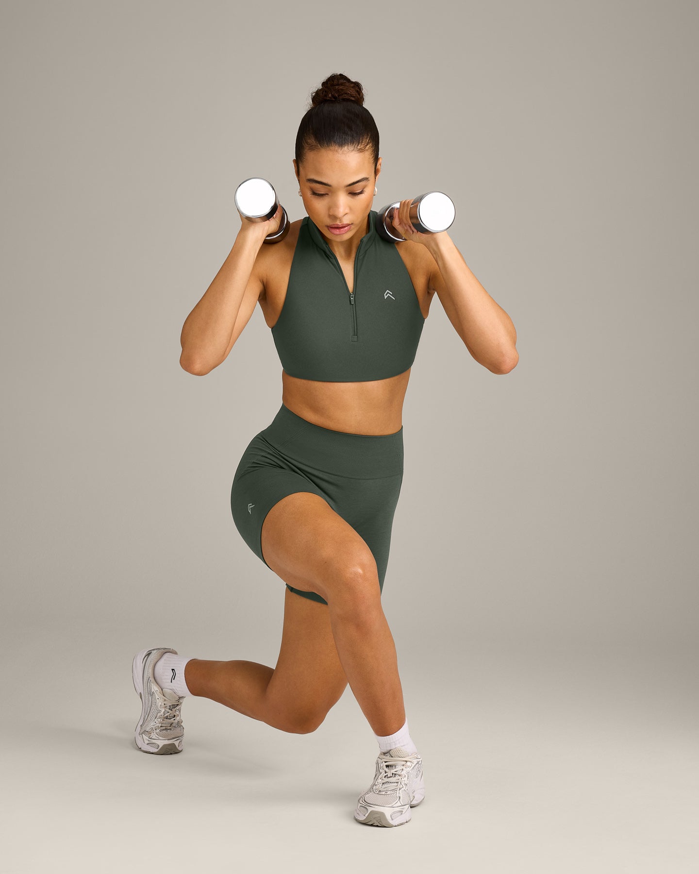 EffortlessLift™ Seamless Shorts with Grey Logo | Dark Khaki