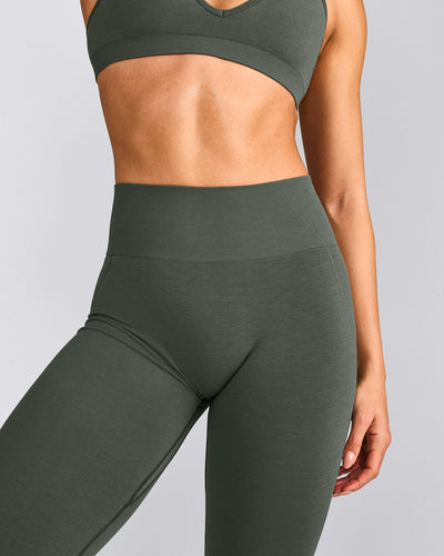 EffortlessLift™ Seamless Leggings with Grey Logo | Dark Khaki