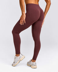 EffortlessLift™ Seamless Mid Rise Leggings with Grey Logo | Velvet Mocha
