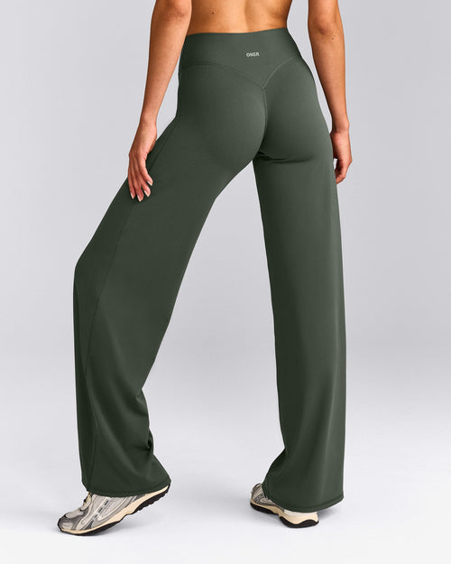 SoftMotion™ Straight Leg Trousers with Gray Logo | Dark Khaki