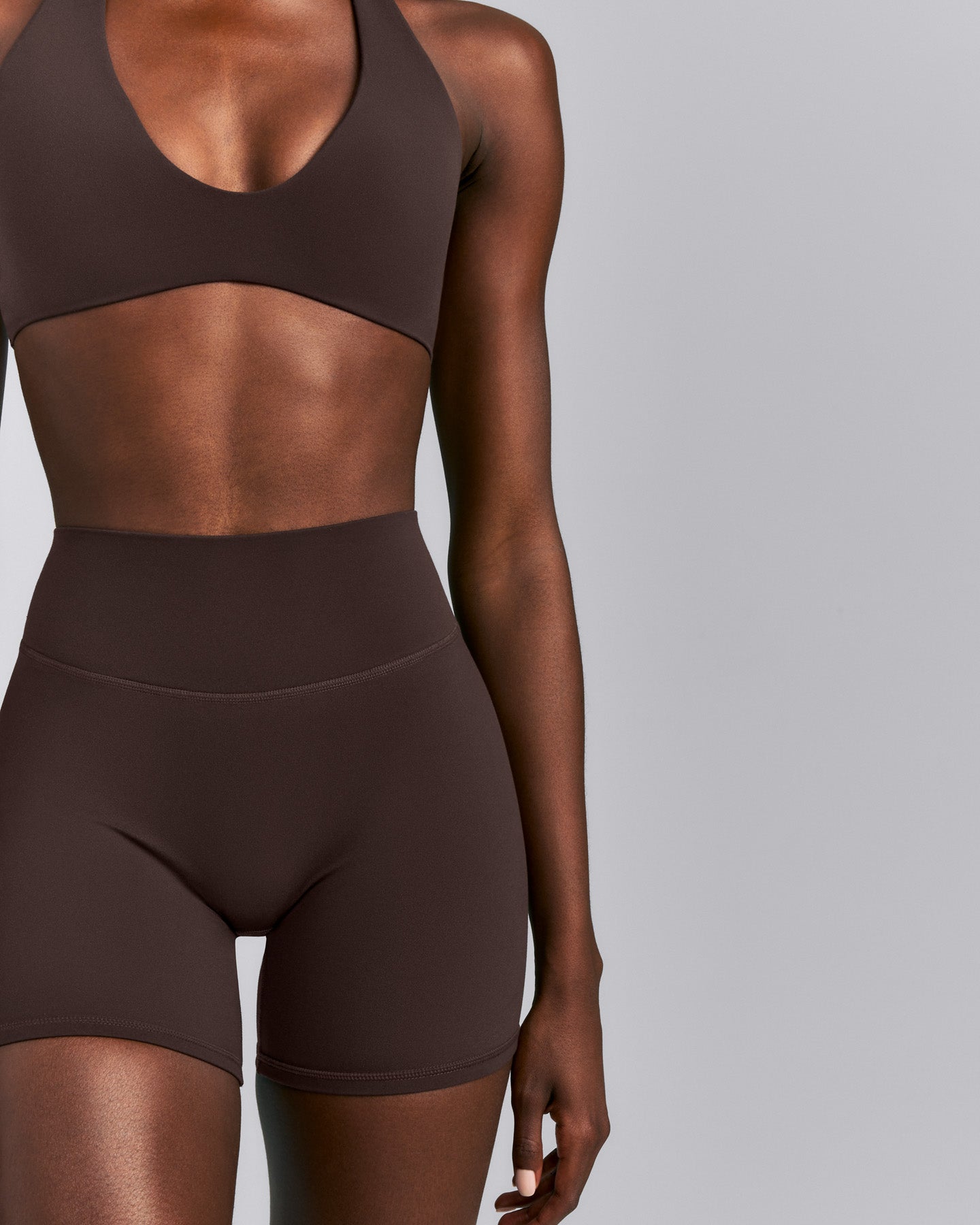 SoftMotion™ High Waisted Shorts 6" | 70% Cocoa
