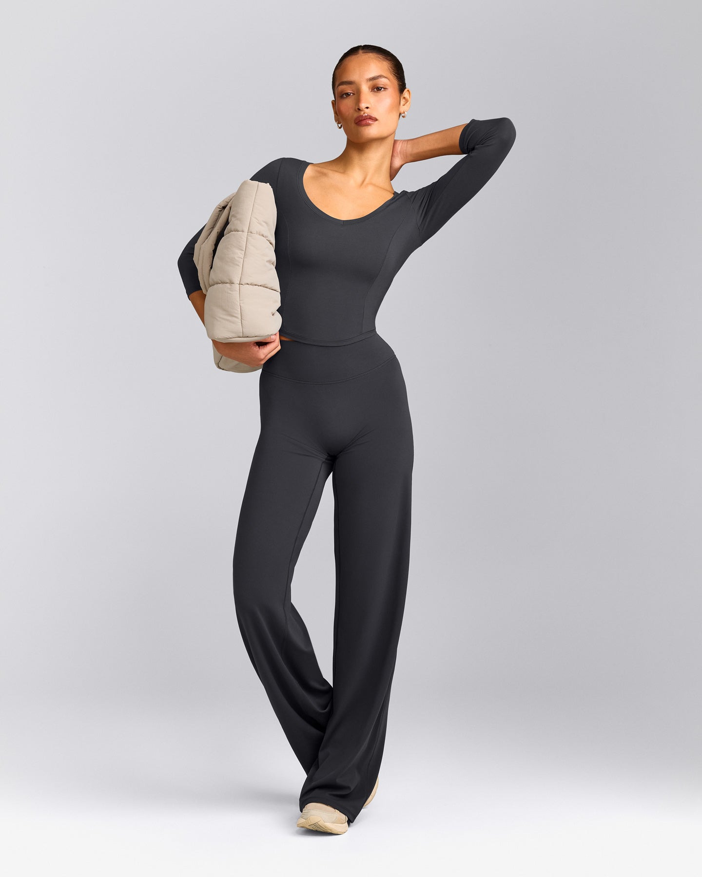 Mellow™ Motion Wide V Neck 3/4 Length Sleeve Mid Top | Coal