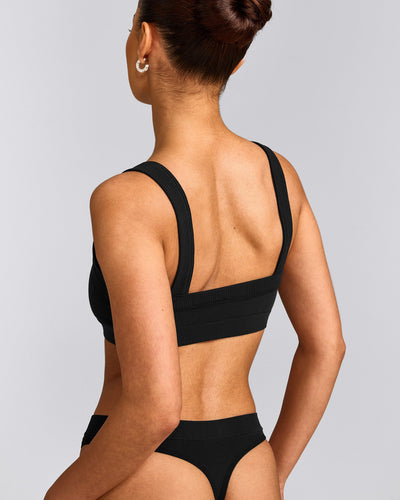 Seamless Scoop Neck Bralette | Black