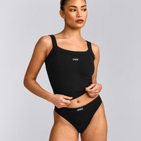 Seamless Scoop Neck Vest | Black