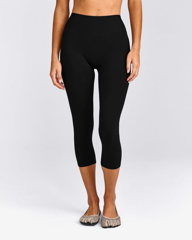 SoftMotion™ 3/4 Length Leggings with Grey Logo | Black
