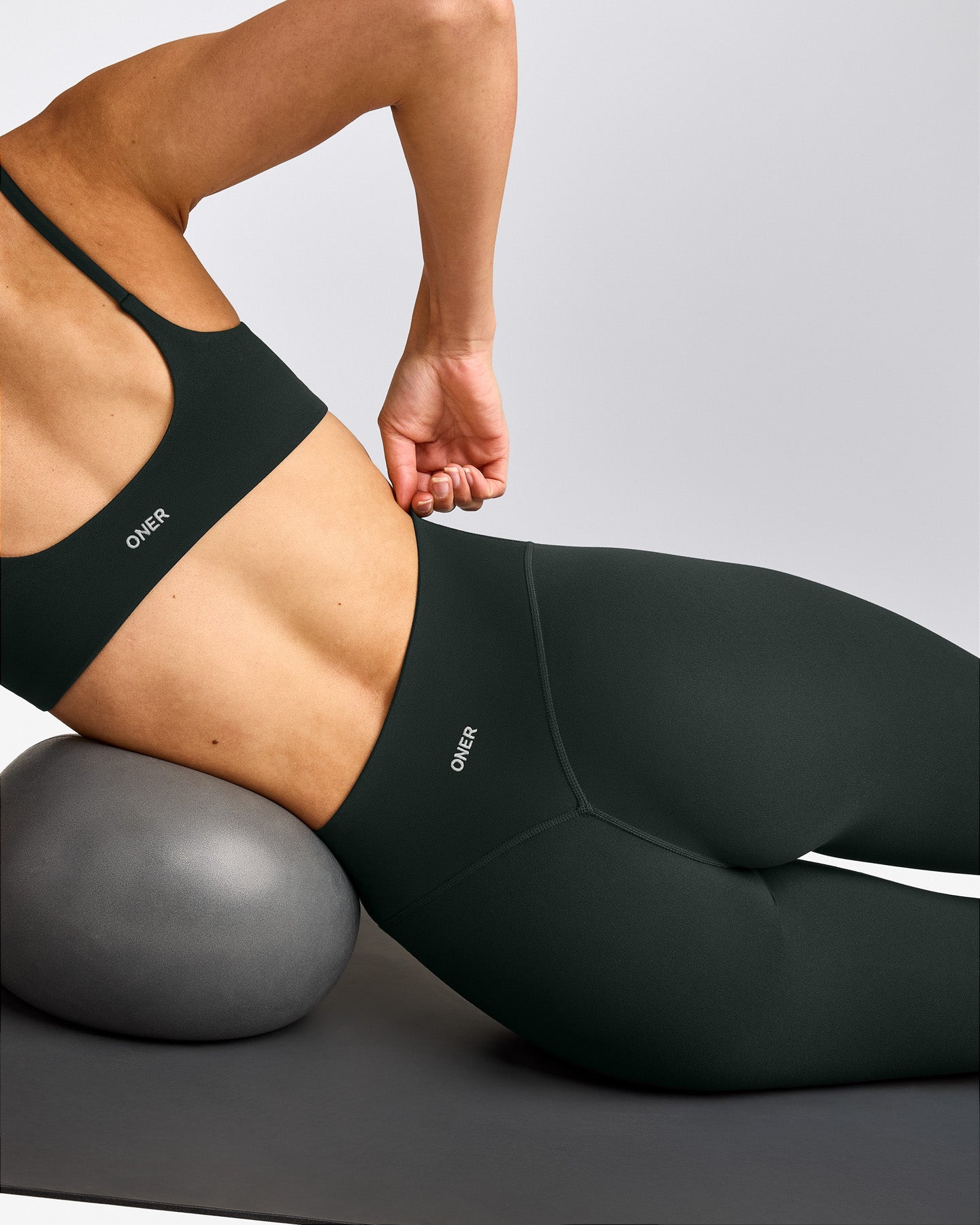 SoftMotion™ High Waisted Leggings with Grey Logo | Emerald Noir