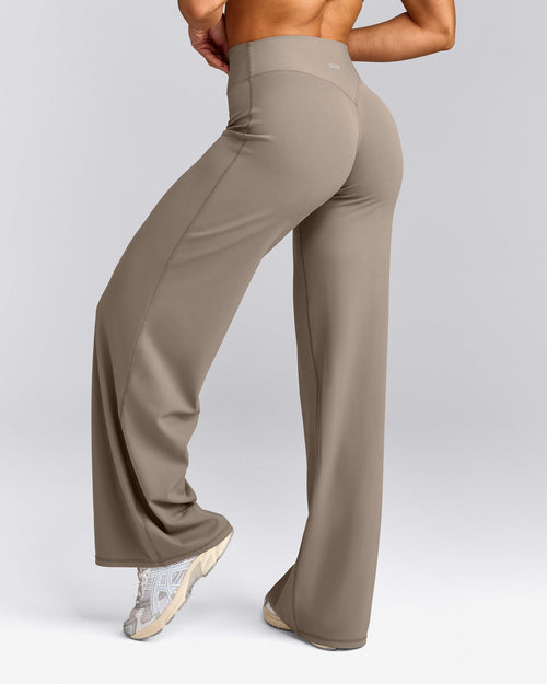 SoftMotion™ Straight Leg Trousers with Gray Logo | Minky