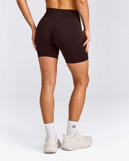 EnhanceLift™ Seamless Shorts with Gray Logo | 70% Cocoa