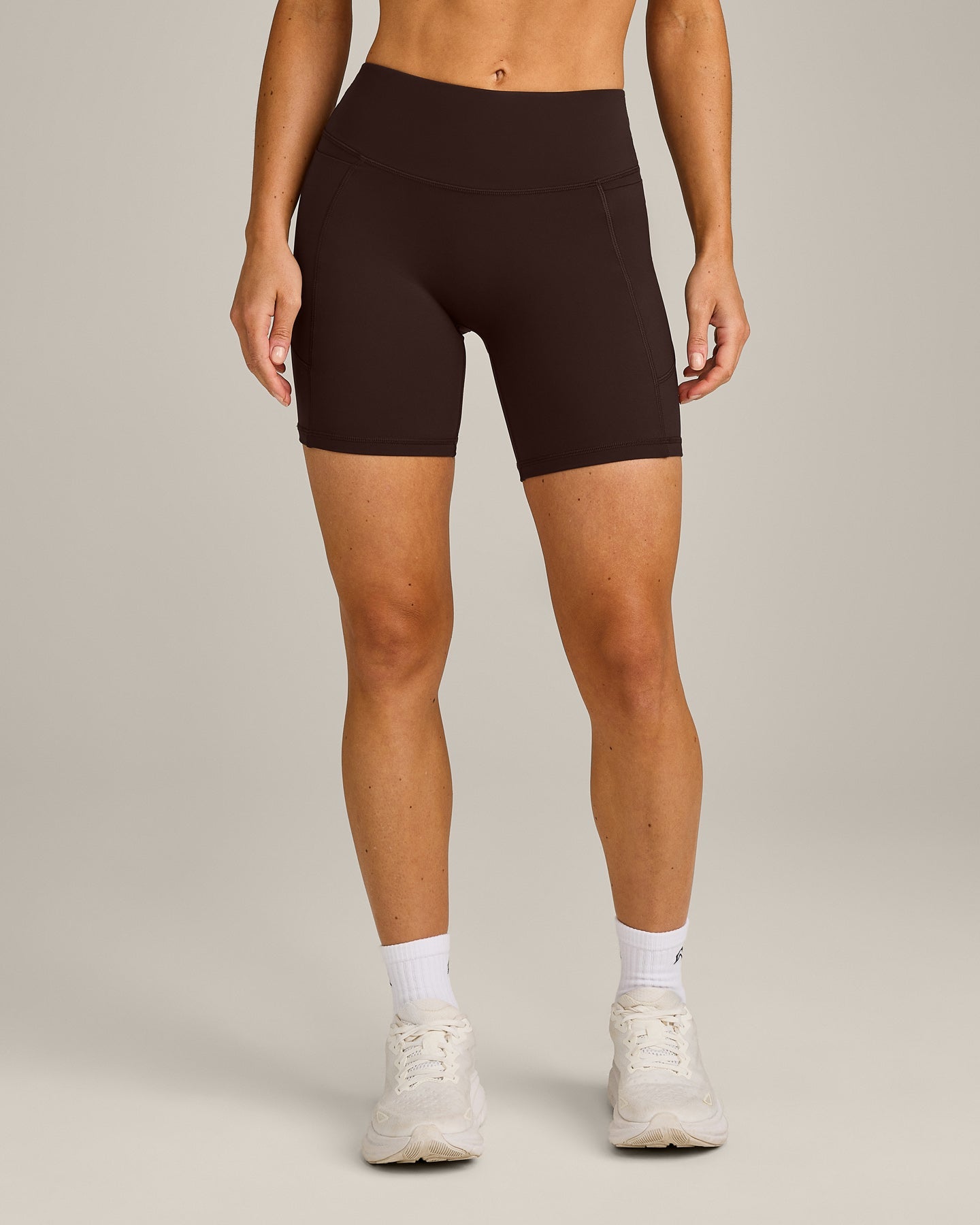 UnifiedMove™ Pocket Shorts 6" with Bonding with Reflective Logo | 70% Cocoa
