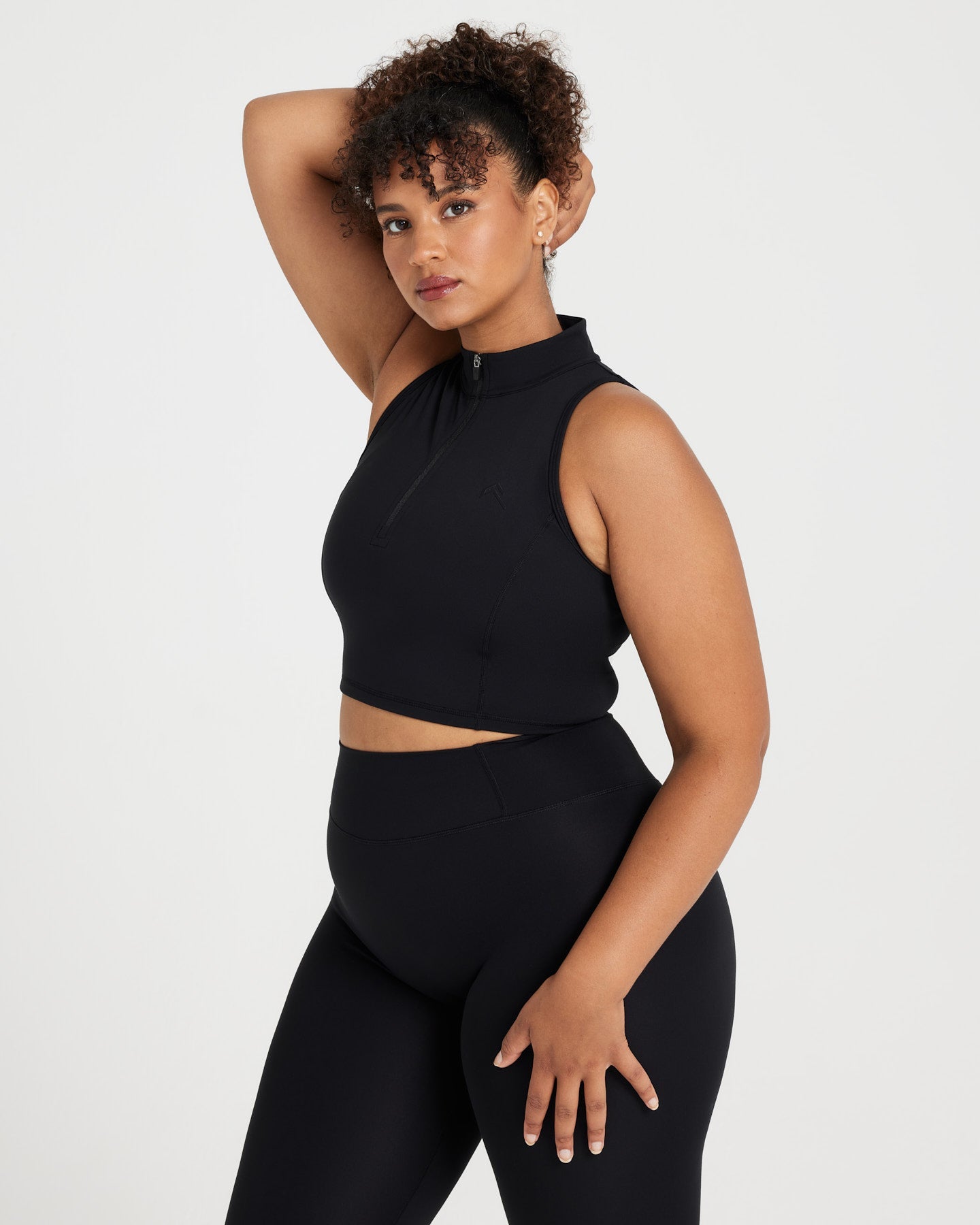 Black zip up tank store top